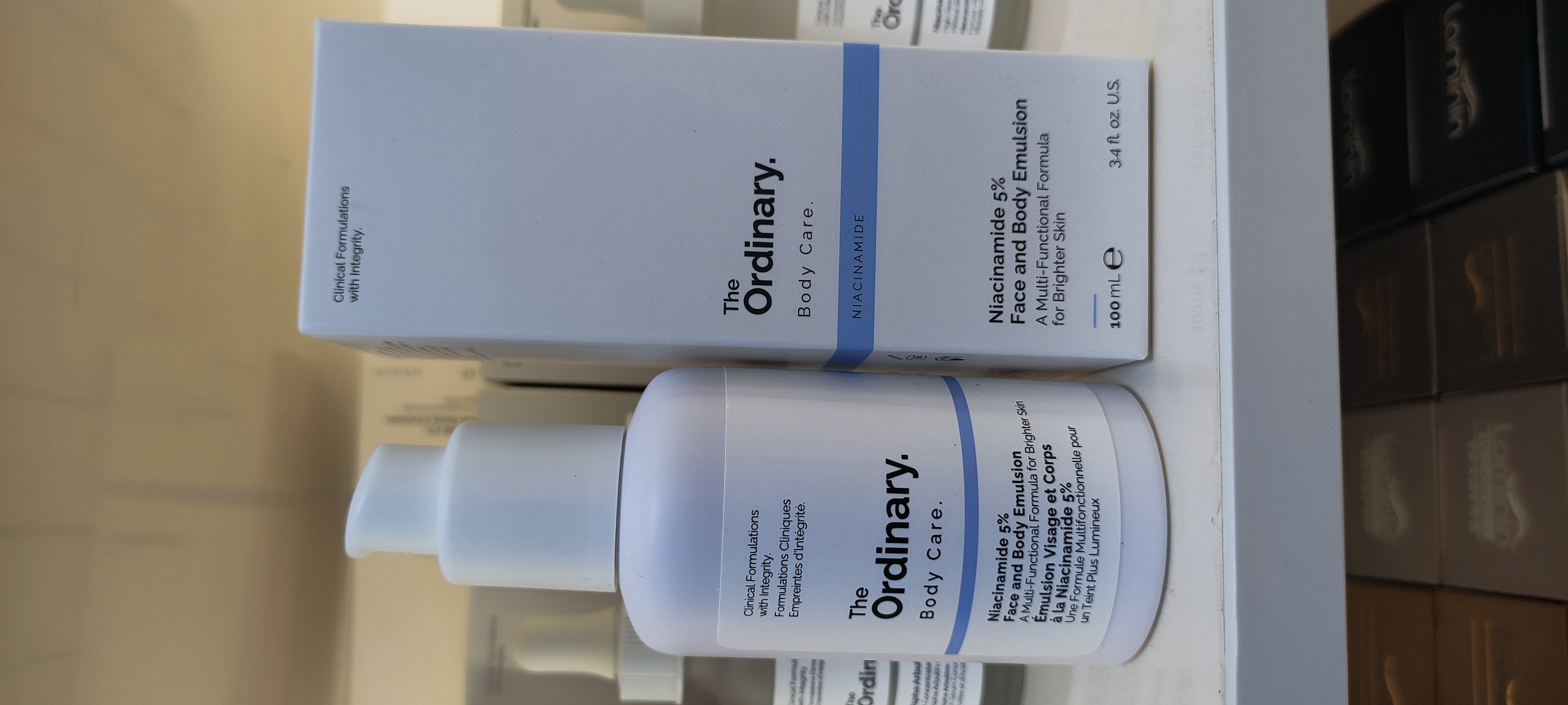 امولسیون نیاسینامید 5% صورت و بدن